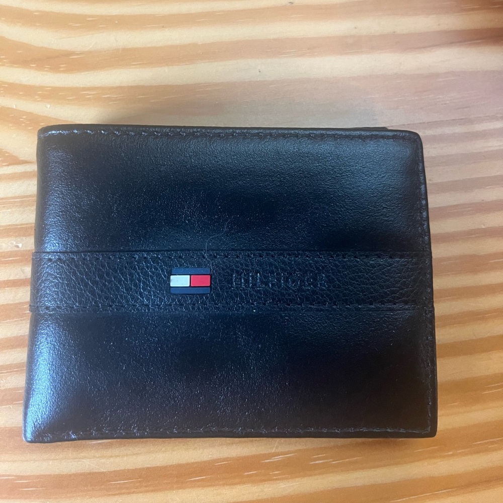 Tommy Hilfiger wallet